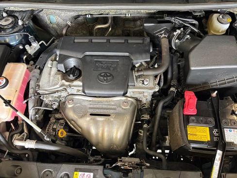 Used 2018 Toyota RAV4 XLE AWD/4WD image 28