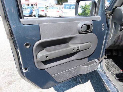 Used 2007 Jeep Wrangler X AWD/4WD image 13