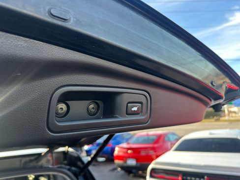 Used 2019 Honda Pilot Elite image 14