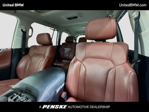 Used 2021 Lexus LX 570 4WD w/ Luxury Package image 5