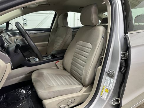 Certified 2019 Ford Fusion SE image 8