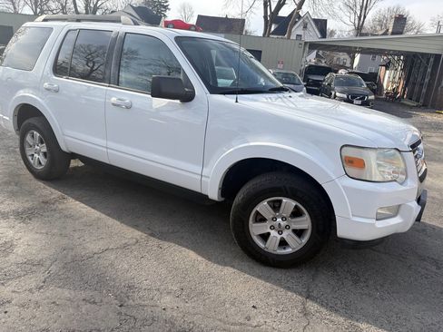 Used 2010 Ford Explorer XLT image 8