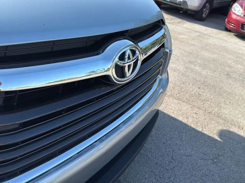 Used 2015 Toyota Highlander Limited image 28
