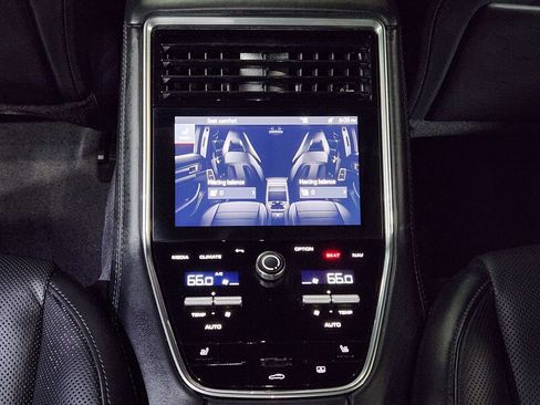 Used 2023 Porsche Panamera image 52