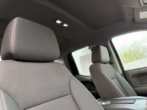 Used 2019 Chevrolet Silverado 1500 Custom Trail Boss w/ Custom Convenience Package AWD/4WD image 13