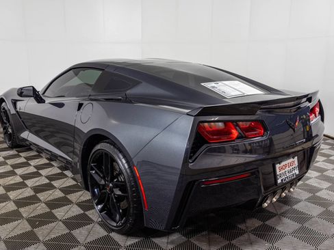 Used 2017 Chevrolet Corvette Stingray Coupe w/ Carbon Flash Badge Package RWD image 17