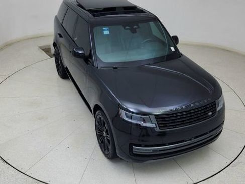 Used 2025 Land Rover Range Rover SE image 76
