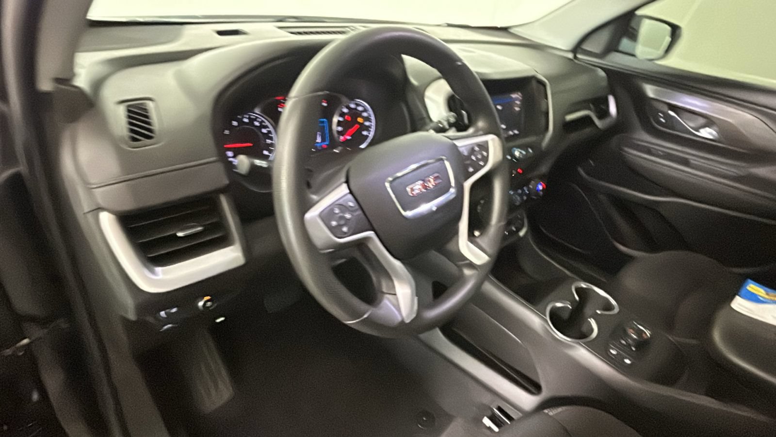 Used 2022 GMC Terrain SLE w/ Driver Convenience Package AWD/4WD image 16