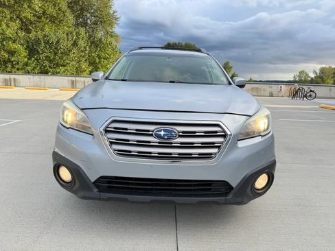 Used 2015 Subaru Outback 2.5i Premium AWD/4WD image 3