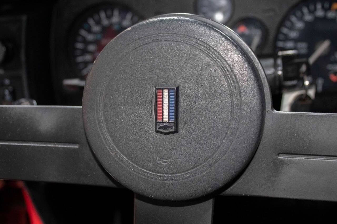 Used 1987 Chevrolet Camaro Z28 RWD image 35