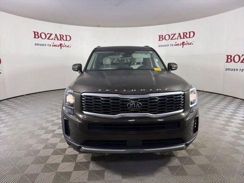 Used 2020 Kia Telluride EX w/ Towing Package AWD/4WD image 2