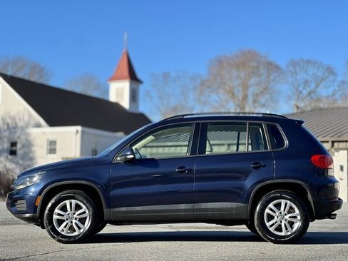 Used 2016 Volkswagen Tiguan S image 8