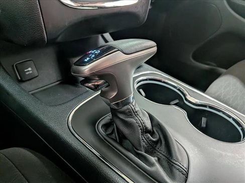 Used 2018 Dodge Durango SXT w/ 3rd Row Seating Group RWD image 17