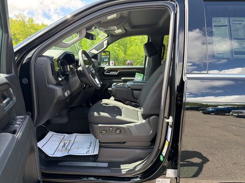 New 2026 GMC Sierra 2500 SLE w/ SLE Convenience Package AWD/4WD image 9