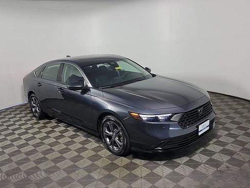 Used 2025 Honda Accord EX-L image 2