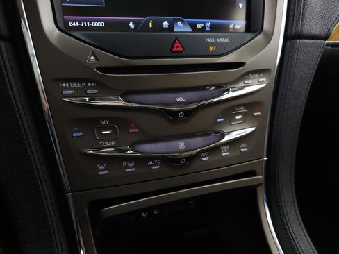Used 2013 Lincoln MKX AWD image 25