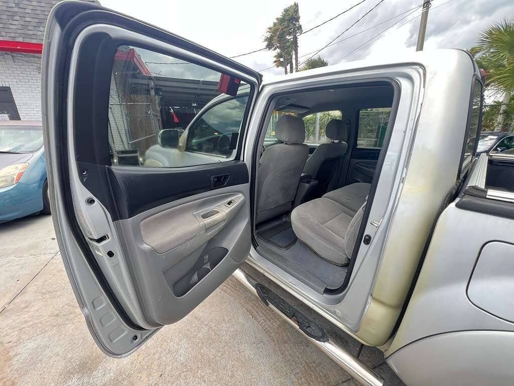 Used 2005 Toyota Tacoma PreRunner RWD image 10