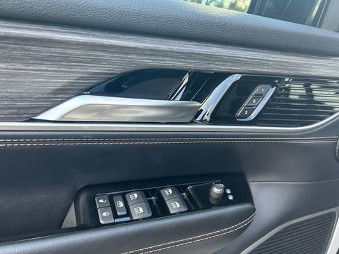 Used 2024 Jeep Wagoneer Series II w/ Flexible Seating Group AWD/4WD image 50