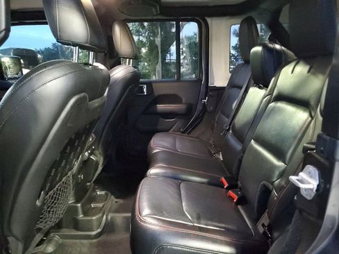 Used 2019 Jeep Wrangler Unlimited Rubicon image 9