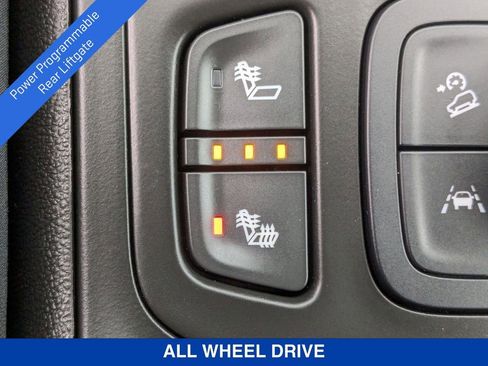 Certified 2022 GMC Terrain SLE w/ Driver Convenience Package image 28