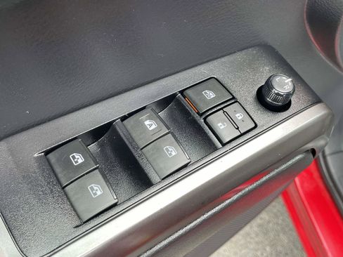 Used 2022 Toyota Tacoma SR5 RWD image 20