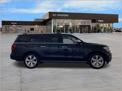 Used 2024 Ford Expedition Max Platinum image 8