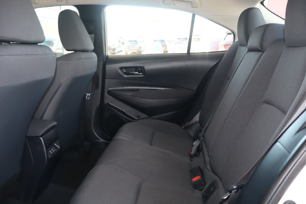 Used 2024 Toyota Corolla LE FWD image 28