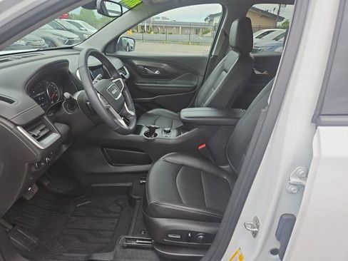 Used 2024 GMC Terrain SLT w/ LPO, Floor Liner Package AWD/4WD image 9