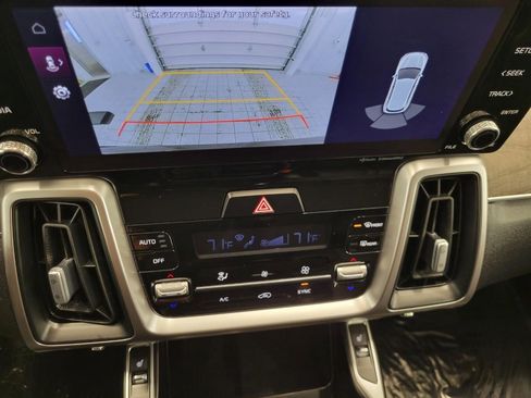 Used 2022 Kia Sorento S image 15