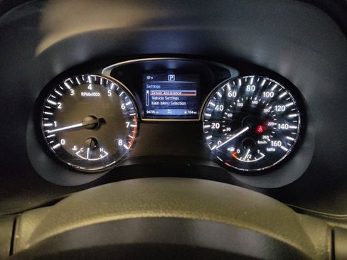 Used 2020 Nissan Pathfinder S image 23