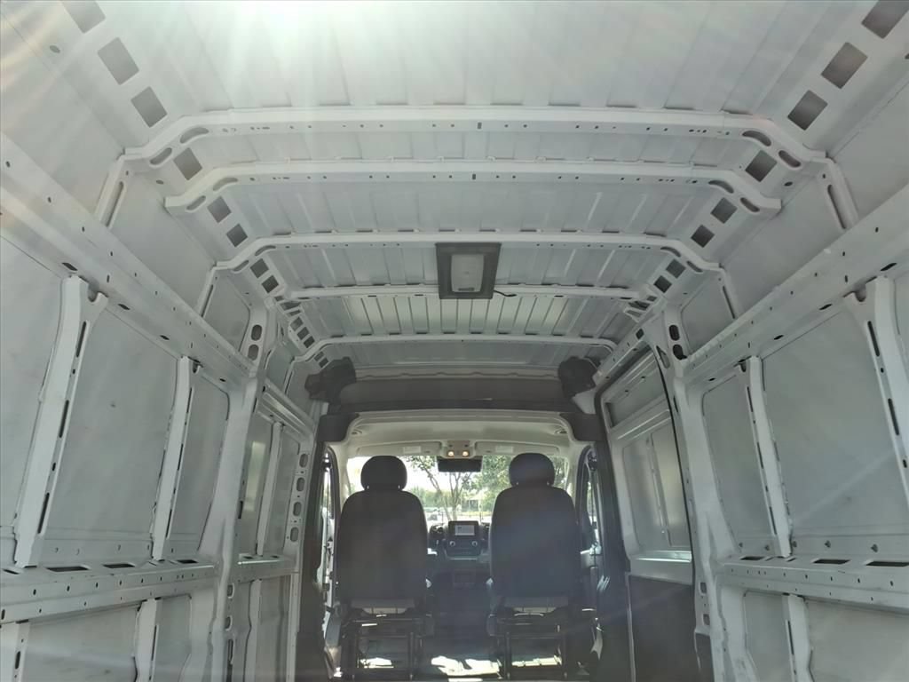 Used 2024 RAM ProMaster 2500 w/ Convenience Group FWD image 19