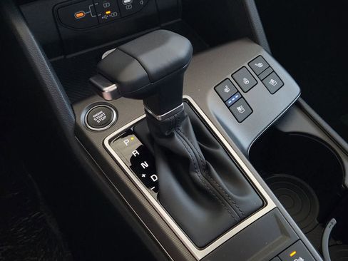 New 2026 Kia Sportage SX FWD image 17