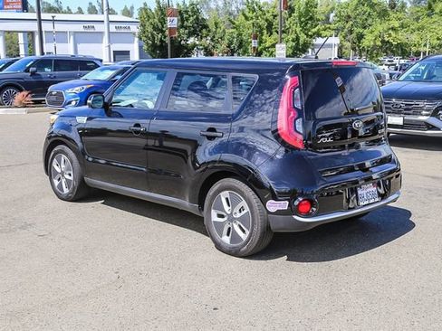 Used 2019 Kia Soul EV FWD image 2