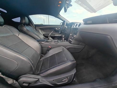 Used 2016 Ford Mustang GT Premium w/ Black Accent Package RWD image 10