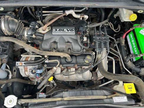 Used 2008 Chrysler Town & Country Touring image 45