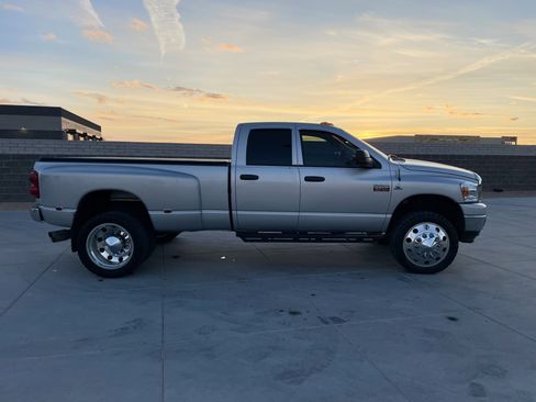 Used 2009 Dodge Ram 3500 Truck SLT w/ Trailer Tow Group image 6