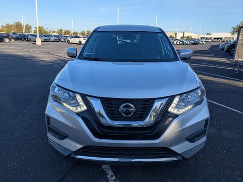 Used 2018 Nissan Rogue S image 9