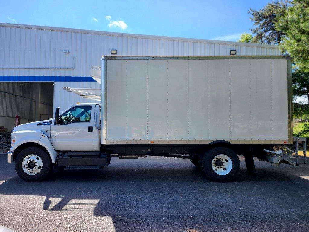 Used 2023 Ford F650 2WD Regular Cab Super Duty image 2
