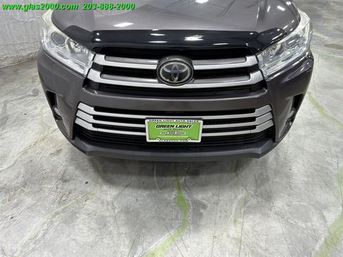 Used 2017 Toyota Highlander XLE AWD/4WD image 24