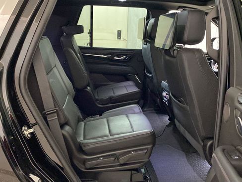 Used 2024 GMC Yukon Denali w/ Advanced Technology Package AWD/4WD image 27