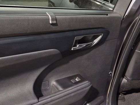 Used 2024 Toyota Highlander XLE image 35