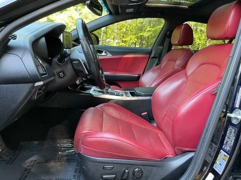 Used 2019 Kia Stinger GT2 AWD/4WD image 14