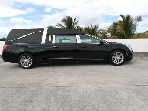 Used 2015 Cadillac XTS Hearse FWD image 4