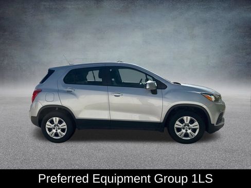 Used 2018 Chevrolet Trax LS FWD image 7