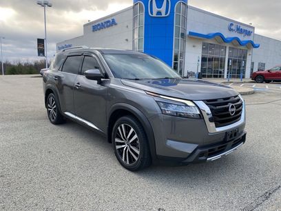 Used 2023 Nissan Pathfinder Platinum