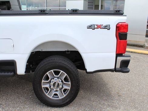 Used 2026 Ford F250 Lariat AWD/4WD image 24