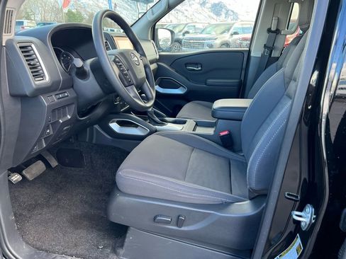 Used 2024 Nissan Frontier SV w/ Technology Package image 28