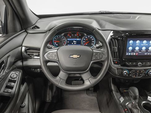 Used 2023 Chevrolet Traverse LT AWD/4WD image 17