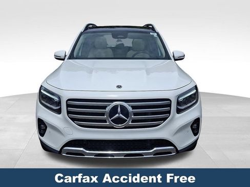Used 2025 Mercedes-Benz GLB 250 4MATIC image 3