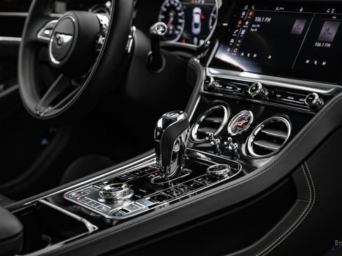 Used 2022 Bentley Continental GT AWD/4WD image 52